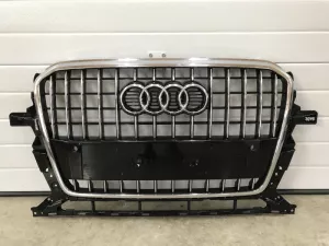 Решетка радиатора Audi Q5 [8R] 2008-2017 (ПОСЛЕ 2012 ГОДА 8R0853651AB) — фото 1