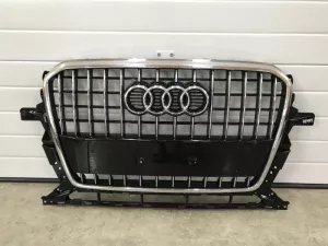 Решетка радиатора Audi Q5 [8R] 2008-2017 (ПОСЛЕ 2012 ГОДА 8R0853651AB) — фото 1