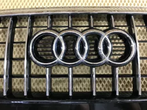 Решетка радиатора Audi Q5 [8R] 2008-2017 (ПОСЛЕ 2012 ГОДА 8R0853651AB) — фото 16