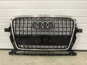 Решетка радиатора Audi Q5 [8R] 2008-2017 (ПОСЛЕ 2012 ГОДА 8R0853651AB) — фото 1
