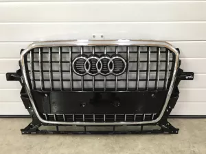 Решетка радиатора Audi Q5 [8R] 2008-2017 (ПОСЛЕ 2012 ГОДА 8R0853651AB) — фото 1