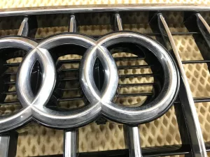 Решетка радиатора Audi Q5 [8R] 2008-2017 (ПОСЛЕ 2012 ГОДА 8R0853651AB) — фото 13