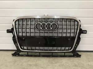 Решетка радиатора Audi Q5 [8R] 2008-2017 (ПОСЛЕ 2012 ГОДА 8R0853651AB) — фото 1