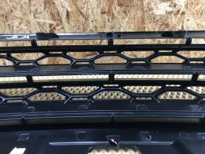 Решетка радиатора Land Rover Discovery V 2017> (HY328200A) — фото 26