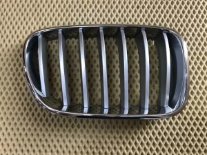 Решетка радиатора правая BMW X3 F25 2010-2017 (51117210726) — фото 1