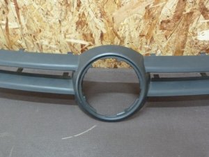 Накладка на решетку радиатора VW Golf V 2003-2009 (НЕ ОРИГИНАЛ!!!! 1K0853653) — фото 3