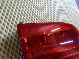 Фонарь задний внутренний левый VW Tiguan 2011-2016 (5N0945093H) — фото 3