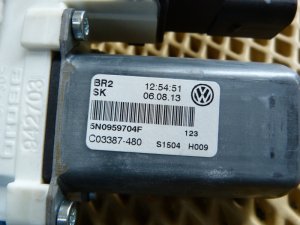 Моторчик стеклоподъемника задний правый VW Tiguan 2011-2016 (5N0959704F) — фото 7
