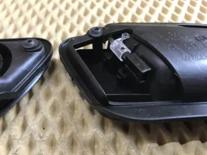Ручка внутренняя двери VW Tiguan 2011-2016 (КОМПЛЕКТ С ПОДСВЕТКОЙ И ЦЕНТРАЛЬНЫМ ЗАМКОМ 1K0962126B 5N2837114 5N2837113 5N0839113 5N0839114) — фото 16