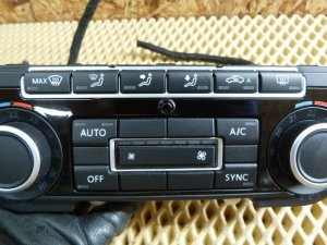 Блок управления климатической установкой VW Tiguan 2011-2016 (5K0907044GJ) — фото 4