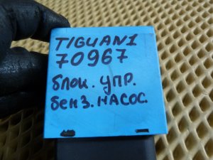 Реле топливного насоса VW Tiguan 2011-2016 (5N0906093C) — фото 4