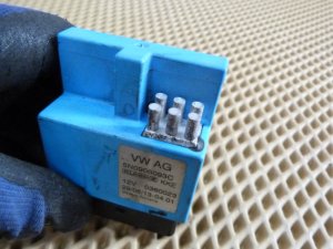 Реле топливного насоса VW Tiguan 2011-2016 (5N0906093C) — фото 2