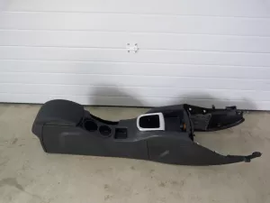 Подлокотник Citroen DS4 2011-2015 (7591YV 7591TP 7591SS 7591ST 7591RS 759294) — фото 1