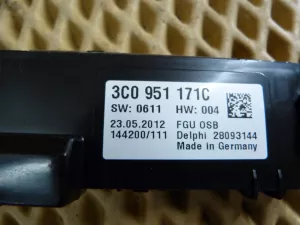 Датчик объема VW Passat CC 2008-2017 (3C0951171C) — фото 7