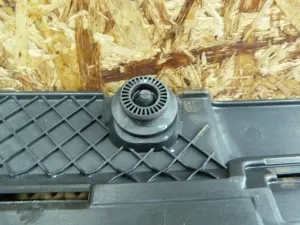 Накладка декоративная VW Golf VI 2009-2013 (НА ДВИГАТЕЛЬ 03C103925BF) — фото 10