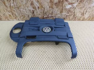 Накладка декоративная VW Golf VI 2009-2013 (НА ДВИГАТЕЛЬ 03C103925BF) — фото 1