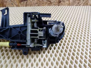 Ручка наружная двери передней правая BMW 1-serie E87/E81 2004-2011 (51217200932 51210445180) — фото 8