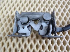 Замок капота BMW 1-serie E87/E81 2004-2011 (51237008755 51237184457) — фото 6
