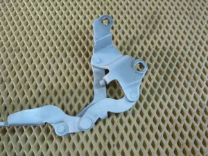 Петля капота BMW 1-serie E87/E81 2004-2011 (41617210673 41617210674) — фото 4
