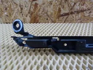 Направляющая заднего бампера BMW 1-serie E87/E81 2004-2011 (КОМПЛЕКТ 51127058517 51127058518) — фото 9