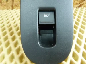 Кнопка стеклоподъемника VW Sharan 2010> (ПЕРЕДНЯЯ ПРАВАЯ 7L6959855B) — фото 2