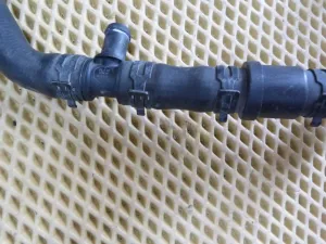 Патрубок радиатора Audi TT(8J) 2006-2015 (КОМПЛЕКТ 3B0122291C 1K0122101EQ 1J0121087B 8J0121109B 8J0121447B 1K0121096A 1K0122051AT 1K0121086AR 1K0122291AE 1K0121070AG 3B0122291B 1J0122351 8J0121073A 1K0121070J)  — фото 36