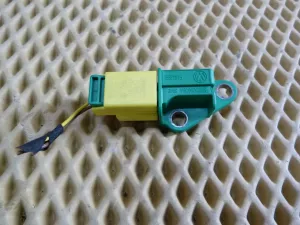Датчик AIR BAG VW Touran 2003-2010 (5M0909606A) — фото 1