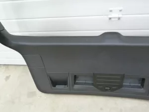 Обшивка двери багажник VW Passat [B7] 2011-2015 (УНИВЕРСАЛ 3AF867605A 3C9867603D) — фото 8