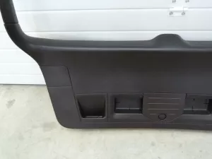 Обшивка двери багажника VW Passat [B7] 2011-2015 (3C9867605J 3C9867603D) — фото 10