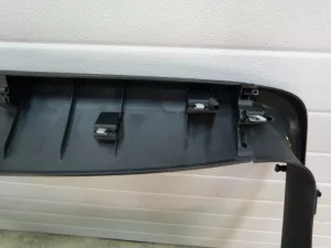 Обшивка двери багажника VW Tiguan 2007-2011 (5N0867601A) — фото 11