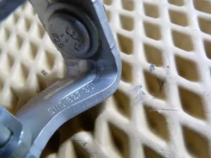 Петля двери багажника VW Tiguan 2007-2011 (5N0827301) — фото 4