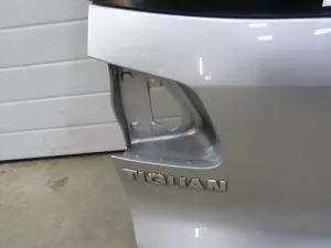 Дверь багажника со стеклом VW Tiguan 2007-2011 (5N0827025G) — фото 11