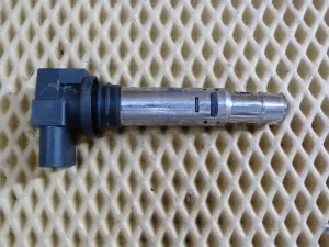 Катушка зажигания VW Jetta 2006-2011 (036905715G) — фото 1
