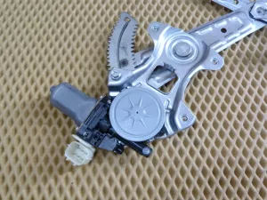 Стеклоподъемник электр. задний правый Nissan Murano (Z51) 2008-2015 (82720EG000 827301BA0A) — фото 7