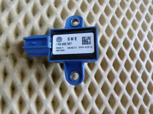 Датчик AIR BAG VW Scirocco 2008-2017 (1K8955557) — фото 1