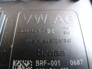 Моторчик стеклоподъемника передний правый VW Passat [B7] 2011-2015 (3AA959702A 3C0959792C) — фото 6