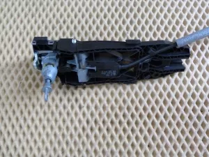 Ручка двери передней наружная правая VW Tiguan 2011-2016 (5N0839885H 5N0837205M) — фото 7