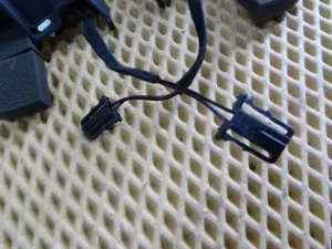 Уголок двери передней внутренний VW Tiguan 2011-2016 (5N0837994B 5N0837993B 5N0035412A) — фото 5
