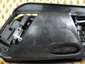 Ручка двери внутренняя VW Tiguan 2011-2016 (5N2837113F 5N2837114G 5N0839113AE 5N0839114AE) — фото 7
