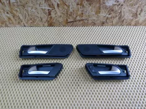 Ручка двери внутренняя VW Tiguan 2011-2016 (5N2837113F 5N2837114G 5N0839113AE 5N0839114AE) — фото 1