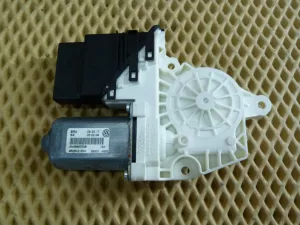 Моторчик стеклоподъемника задний левый VW Tiguan 2007-2011 (5N0959703B 1K0959794AA) — фото 3