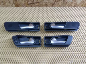 Ручка двери внутренняя VW Tiguan 2007-2011 (5N2837113F 5N2837114G 5N0839113AE 5N0839114S) — фото 1