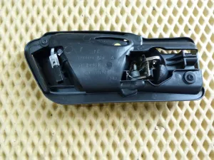 Ручка двери внутренняя VW Tiguan 2007-2011 (5N2837113F 5N2837114G 5N0839113AE 5N0839114S) — фото 7