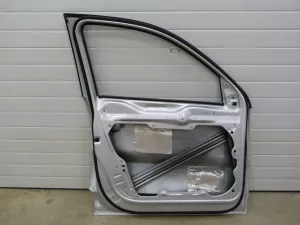 Дверь передняя левая VW Tiguan 2007-2011 (5N0831055B) — фото 10