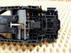 Ручка двери задней наружная левая VW Tiguan 2011-2016 (5N0839885H 5N0837205F) — фото 9