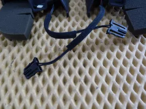 Уголок двери передней внутренний VW Tiguan 2011-2016 (5N0837993B 5N0837994B 5N0035412A) — фото 2