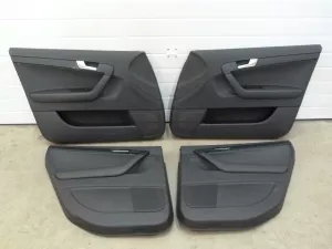 Комплект обшивок двери Audi A3 [8PA] Sportback 2004-2013 (8P4867103 8P4867104 8P4867303 8P4867304) — фото 1