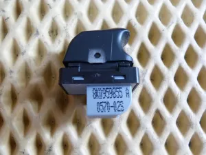 Кнопка стеклоподъемника Audi A4 [B8] 2007-2015 (ЗАДНЯЯ ЛЕВАЯ 8K0959855A) — фото 2