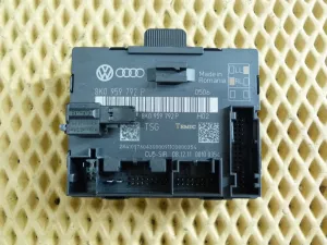 Блок комфорта Audi A4 [B8] 2007-2015 (ПЕРЕДНЕЙ ПРАВОЙ ДВЕРИ 8K0959792P) — фото 1