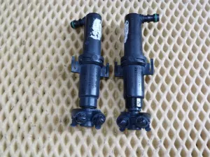 Форсунка омывателя фары VW Tiguan 2007-2011 (5N0955979 5N0955978) — фото 1
